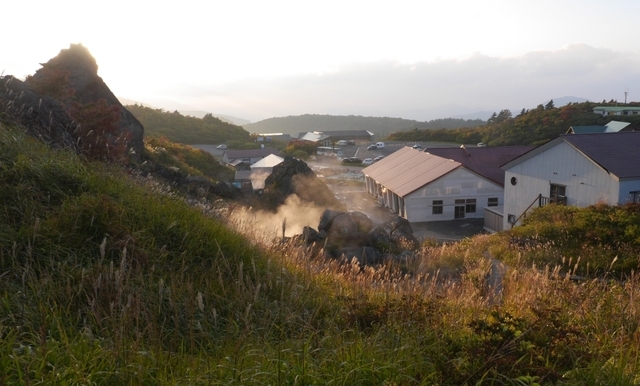 20170926170038 温泉とゴリラ岩 w1024 P1130801.jpg